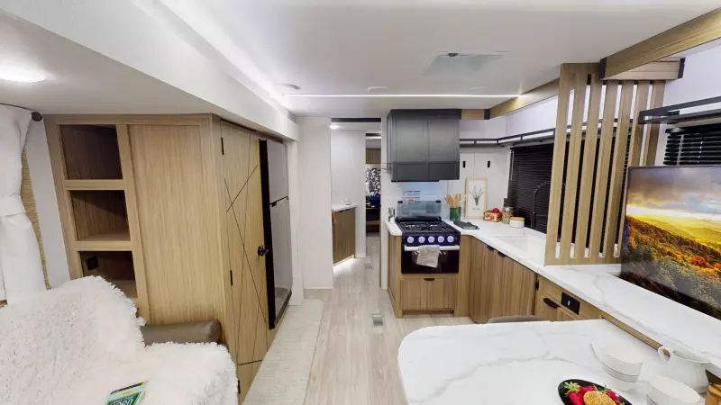 320ICE Floorplan Main Room